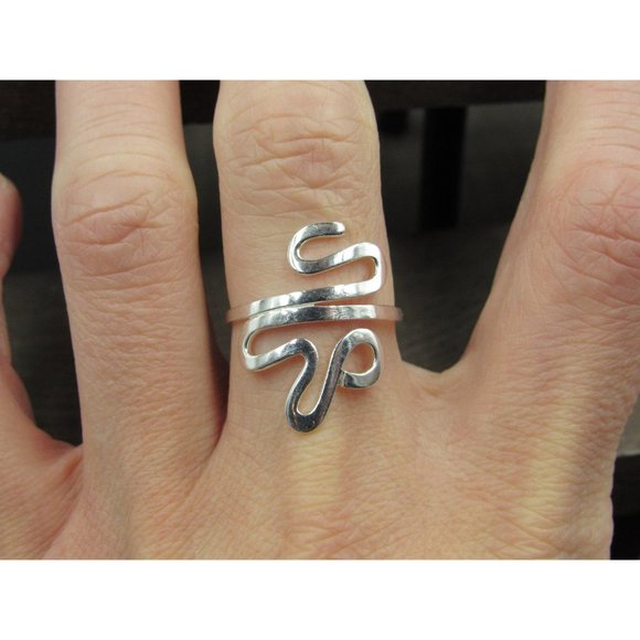 Size 8.5 Sterling Silver Pattern Abstract Finger Band Ring Vintage Statement - Picture 3 of 7